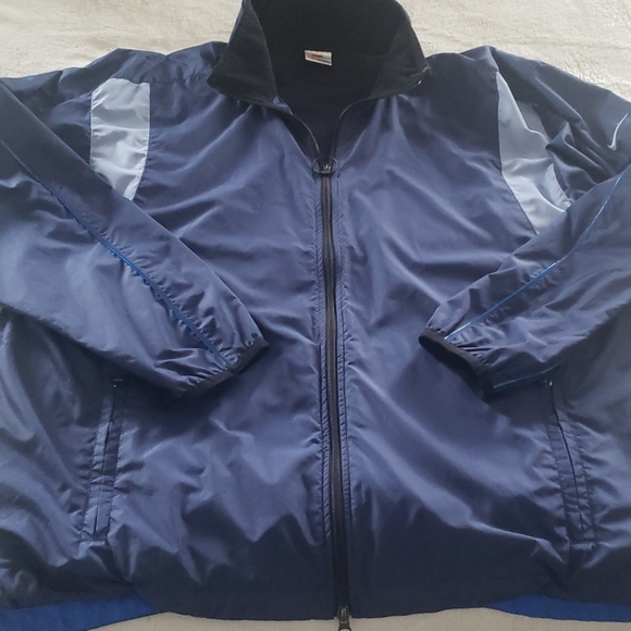 Nike - Picture 11 of 15